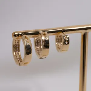 BRINCO ARGOLA P DUAS FILEIRAS CRAVEJADO COM ZIRCÔNIAS BANHO OURO 18K