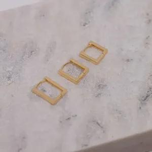 BRINCO ARGOLA QUADRADA LISA G  BANHO OURO 18K