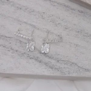 BRINCO EAR CUFF CRAVEJADO COM ZIRCÔNIAS CRISTAIS E PEDRA CRISTAL BANHOPRATA