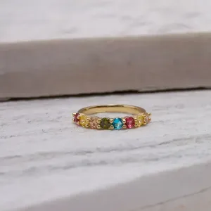 ANEL COM PEDRAS ZIRCÔNIAS COLORIDAS REDONDAS BANHO OURO 18K