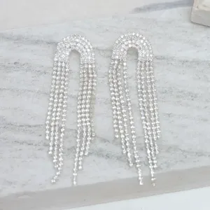 BRINCO FESTA FRANJA ARCO COM ZIRCÔNIAS CRISTAIS BANHO PRATA
