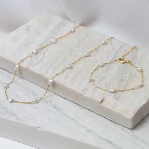 CONJUNTO CORAÇÕES DE PÉROLAS BANHO OURO 18K