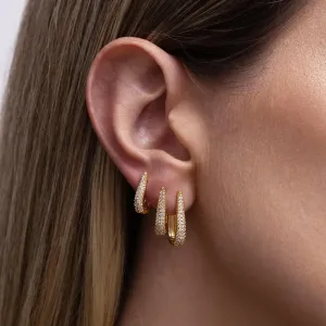 BRINCO ARGOLA GOTA M FINA CRAVEJADA COM ZIRCÔNIS BANHO OURO 18K