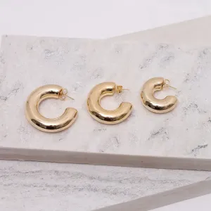 BRINCO ARGOLA MÉDIA ABAULADA BANHO OURO 18K