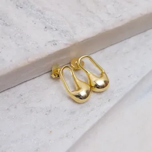 BRINCO ORGÂNICO LISO VAZADO BANHO OURO 18K