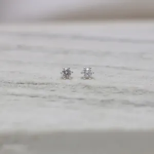 BRINCO PONTO DE LUZ 6 GARRAS BANHO PRATA