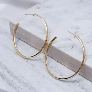 BRINCO ARGOLA MÉDIA LARGA BANHO OURO 18K