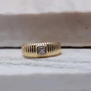 ANEL CARACOL COM PONTO DE LUZ QUADRADA BANHO OURO 18K