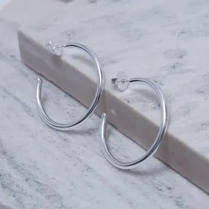 BRINCO ARGOLA ABAULADA GROSSA BANHO PRATA