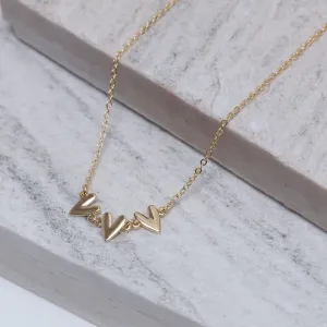 CHOKER TRÊS CORAÇÕES LISOS BANHO OURO 18K