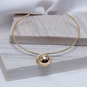 COLAR ARO TORCIDO COM ESFERA BANHO OURO 18K
