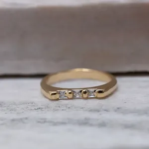 ANEL AMOR DE MÃE COM PEDRAS CRISTAIS BANHO OURO 18K