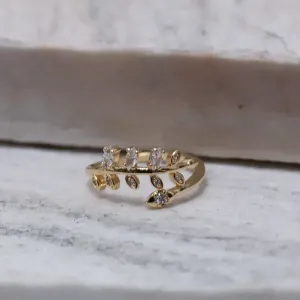 ANEL RAMINHOS COM ZIRCÔNIAS CRISTAIS BANHO OURO 18K
