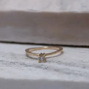 ANEL SOLITÁRIO 4 GARRAS BANHO OURO 18K