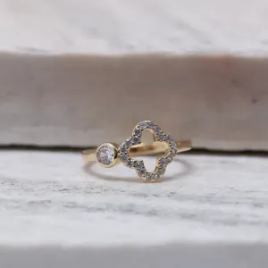 ANEL VIRGINIA VAZADO COM PONTO DE LUZ BANHO OURO 18K