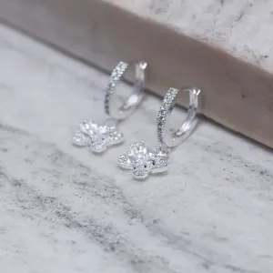 BRINCO ARGOLINHA BORBOLETA CRISTAL BANHO PRATA