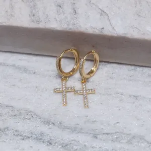 BRINCO ARGOLINHA COM CRUZ CRAVEJADA BANHO OURO 18K