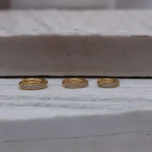 BRINCO ARGOLINHA G CRAVEJADA TRIO BANHO OURO 18K