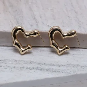 BRINCO ARGOLA CORAÇÃO ORGÂNICO BANHO OURO 18K