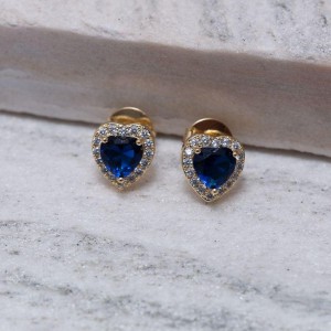 BRINCO CORAÇÃO P COM PEDRA AZUL MARINHO BANHO OURO 18K