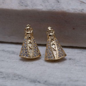 BRINCO NOSSA SENHORA CRAVEJADA BANHO OURO 18K