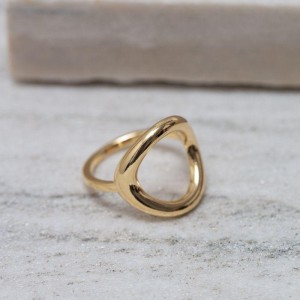 ANEL CÍRCULO GRANDE LISO BANHO OURO 18K