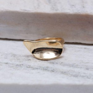 ANEL FOLHA ORGÂNICA LISA BANHO OURO 18K