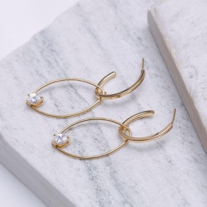 BRINCO ARGOLA ARTICULADA COM GOTA CRISTAL BANHO OURO 18K