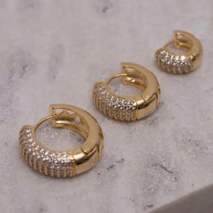 BRINCO ARGOLA G CRAVEJADA BANHO OURO 18K