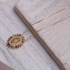 COLAR NOSSA SENHORA COM PEDRAS COLORIDAS BANHO OURO 18K