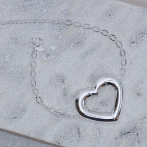 PULSEIRA ELOS COM CORAÇÃO VAZADO BANHO PRATA