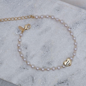 PULSEIRA PÉROLA COM CORAÇÃO LISO BANHO OURO 18K