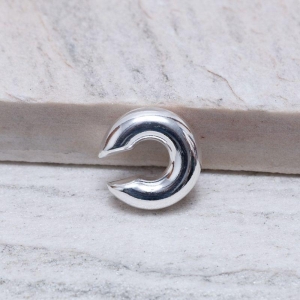 BRINCO FAKE ABAULADO BANHO PRATA