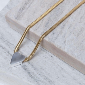 COLAR MALHA ALEMÃ COM CORAÇÃO PRATA BANHO OURO 18K