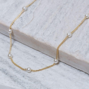 COLAR PÉROLAS DELICADAS BANHO OURO 18K