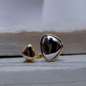 ANEL ORGÂNICO ABERTO COM RÓDIO BRANCO BANHO OURO 18K