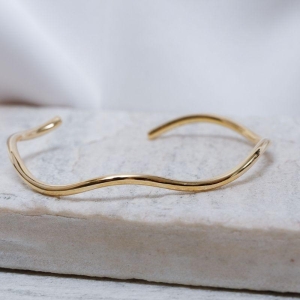 BRACELETE ONDULADO MÉDIO BANHO OURO 18K