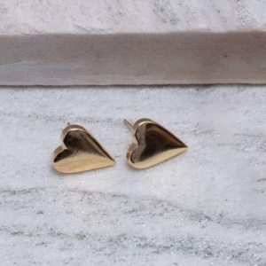 BRINCO CORAÇÃO LISO PONTEAGUDO BANHO OURO 18K