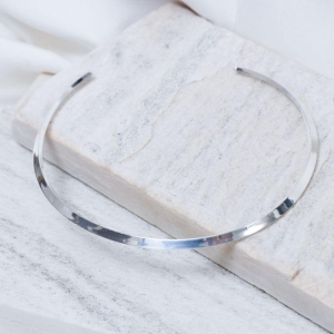 COLAR ARO ACHATADO LISO M BANHO PRATA