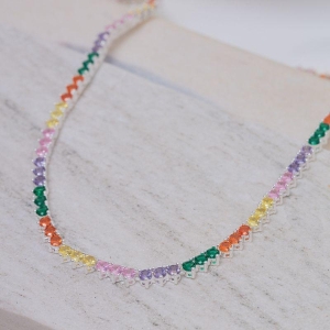 COLAR RIVIERA CRAVEJADO COM PEDRAS REDONDAS COLORIDAS BANHO PRATA