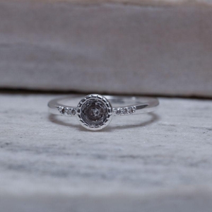 ANEL BOLINHA DIAMANTADA COM CRISTAL BANHO PRATA