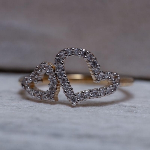 ANEL CORAÇÃO DUPLO COM RÓDIO BRANCO BANHO OURO 18K