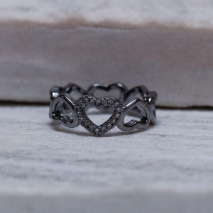 ANEL CORAÇÕES VAZADOS E COM ZIRCÔNIA BANHO RÓDIO NEGRO