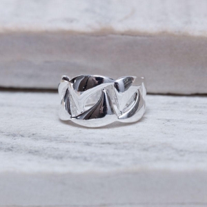 ANEL LISO TRANÇADO BANHO PRATA