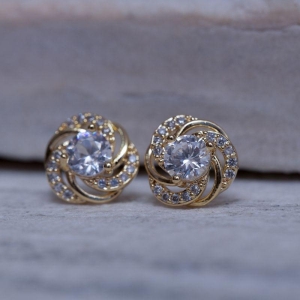 BRINCO TORCIDINHO CRISTAL BANHO OURO 18K