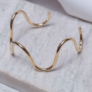 BRACELETE ONDULADO LISO GROSSO BANHO OURO 18K