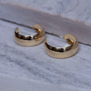 BRINCO ARGOLA LISA LARGA M BANHO OURO 18K