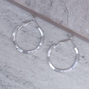 BRINCO ARGOLA ONDULADA GROSSA BANHO PRATA