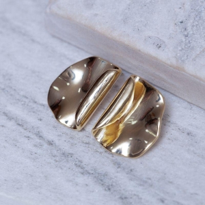 BRINCO ORGÂNICO DOBRADO BANHO OURO 18K