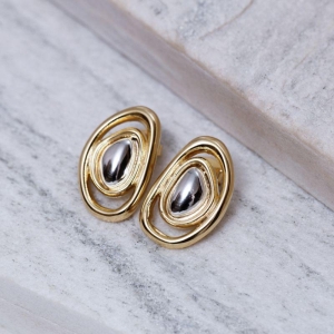 BRINCO ORGÂNICO RÓDIO BRANCO E BANHO OURO 18K